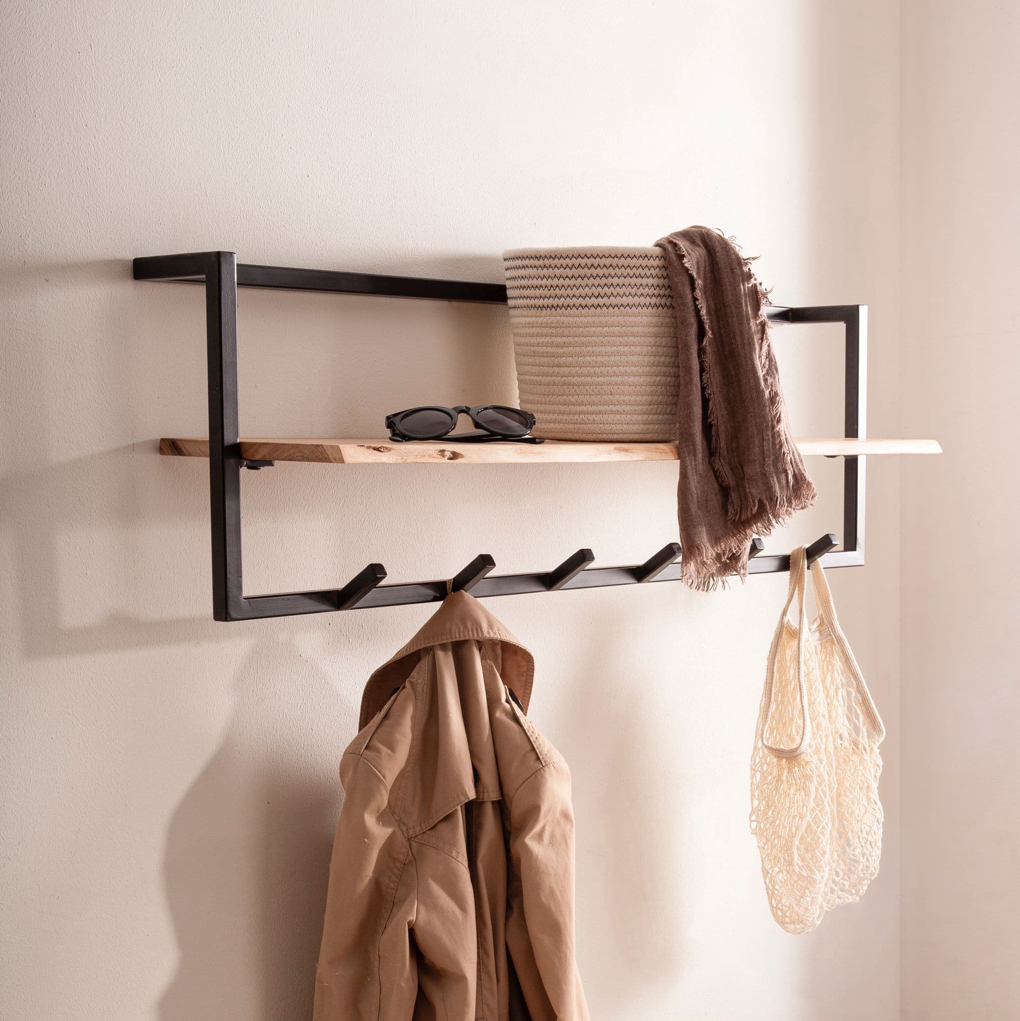 FineBuy Garderobe aus Massivholz Akazie mit Baumkante 100 cm - Industrial Wandgarderobe mit Ablage & 6 Haken - Garderobenleiste mit Metallrahmen Schwarz Handgefertigt