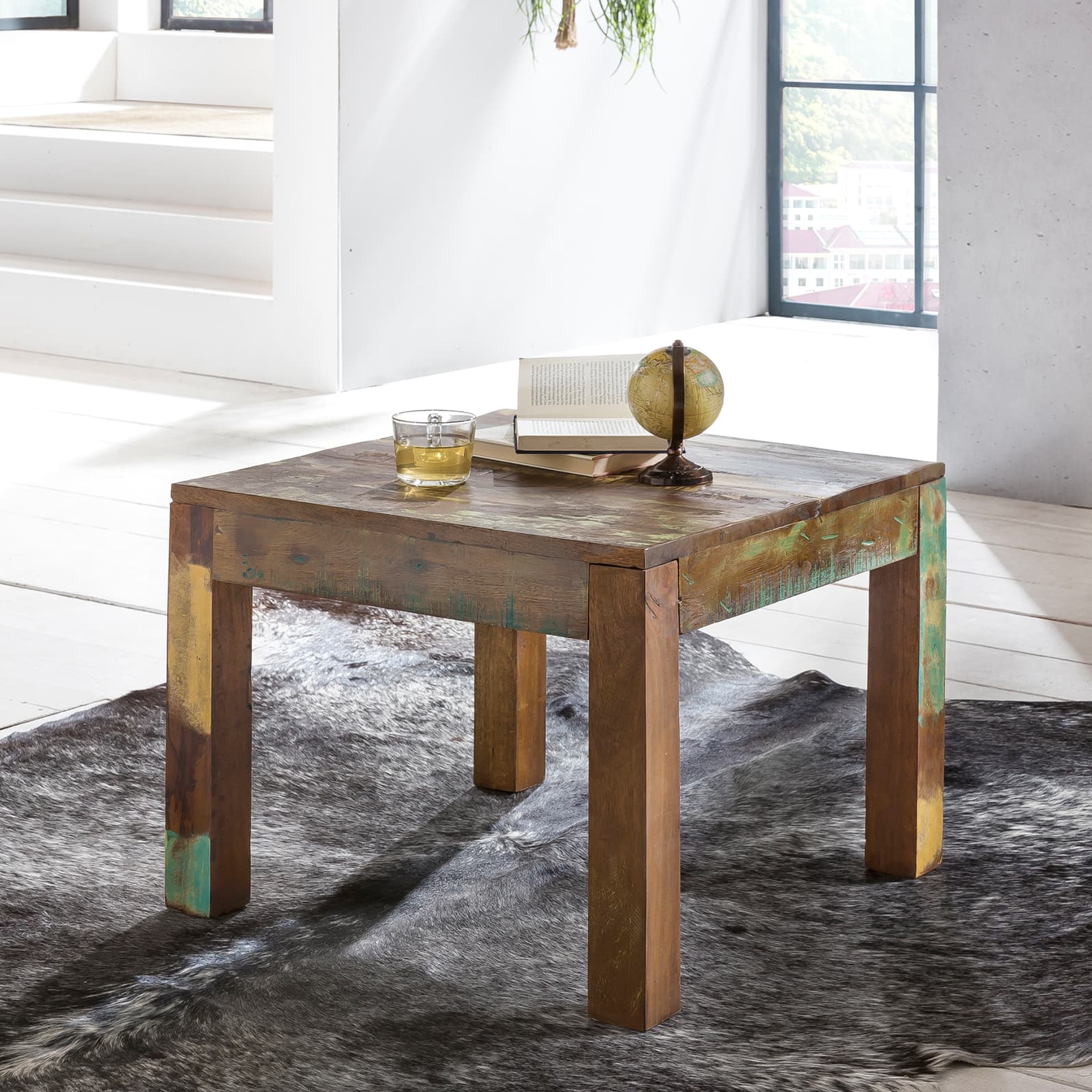 FineBuy Couchtisch KALKUTTA 60 x 47 x 60 cm, Massivholz Beistelltisch Shabby-Chic, Wohnzimmer Tisch aus Bootsholz, Sofatisch quadratisch