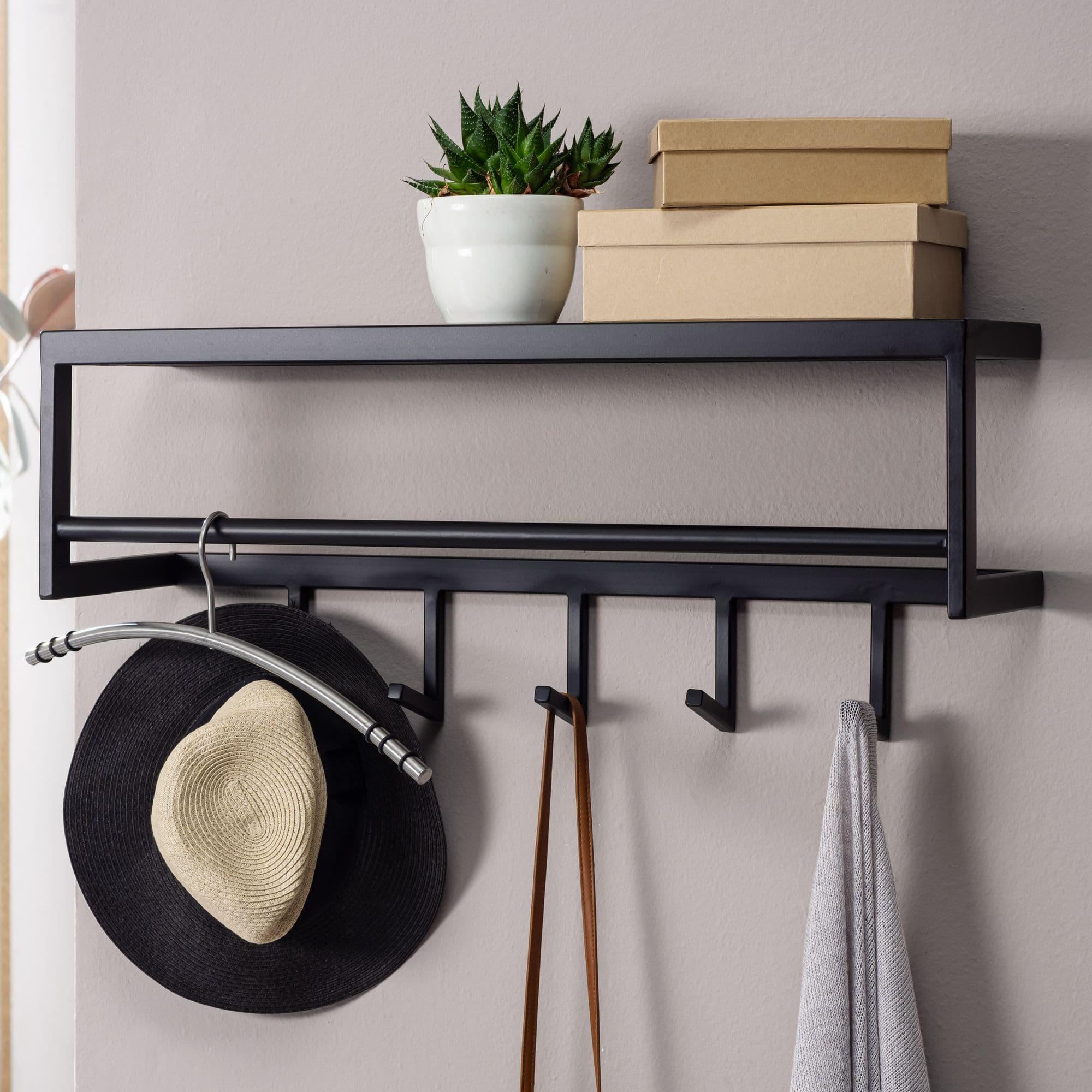 FineBuy Wandgarderobe Metall Schwarz 70 cm mit Ablage - Design Garderobenpaneel mit Hutablage - Wand Garderobenleiste mit Hakenleiste - 5 Kleiderhaken