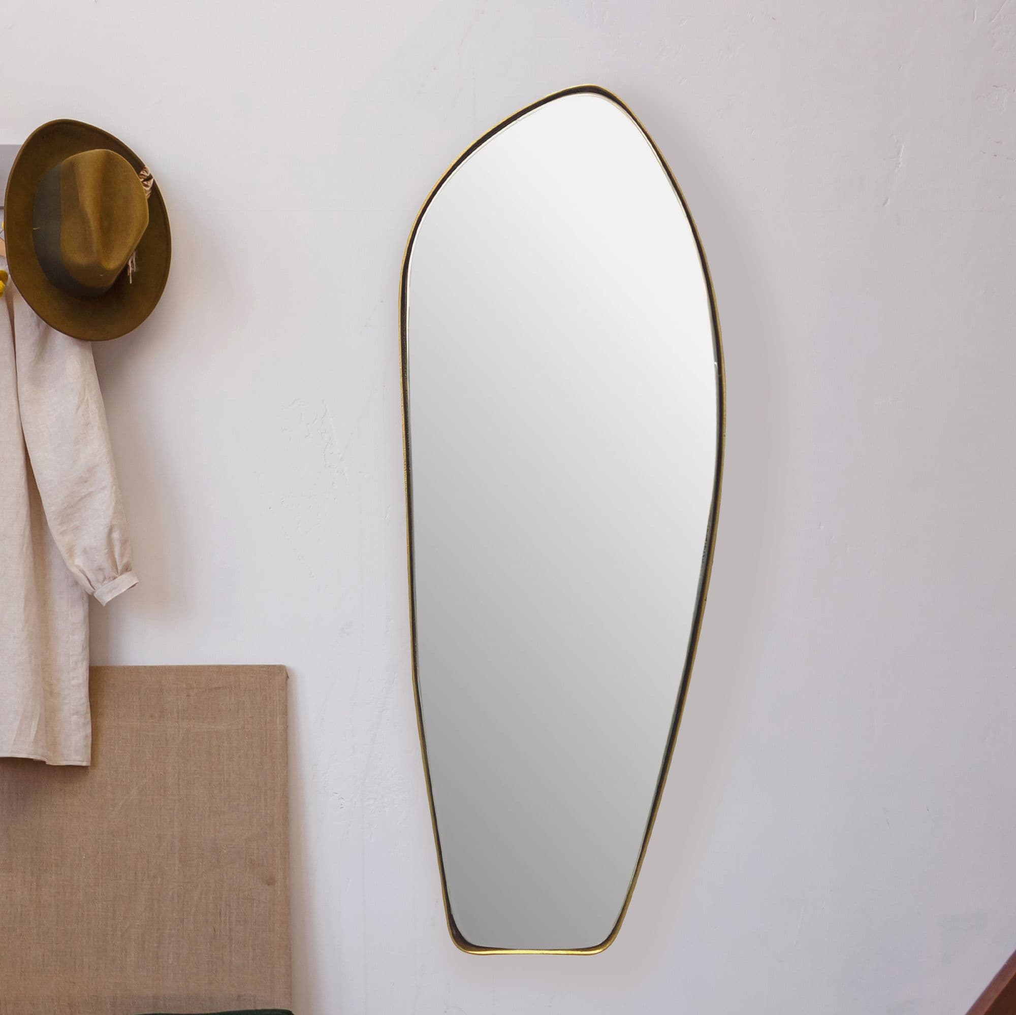 Finebuy Design Wandspiegel organische Form 90 cm moderner unregelmäßiger rahmenloser Spiegel asymmetrisch gold, Badezimmer, Schlafzimmer, Eingangsbereich, Flur