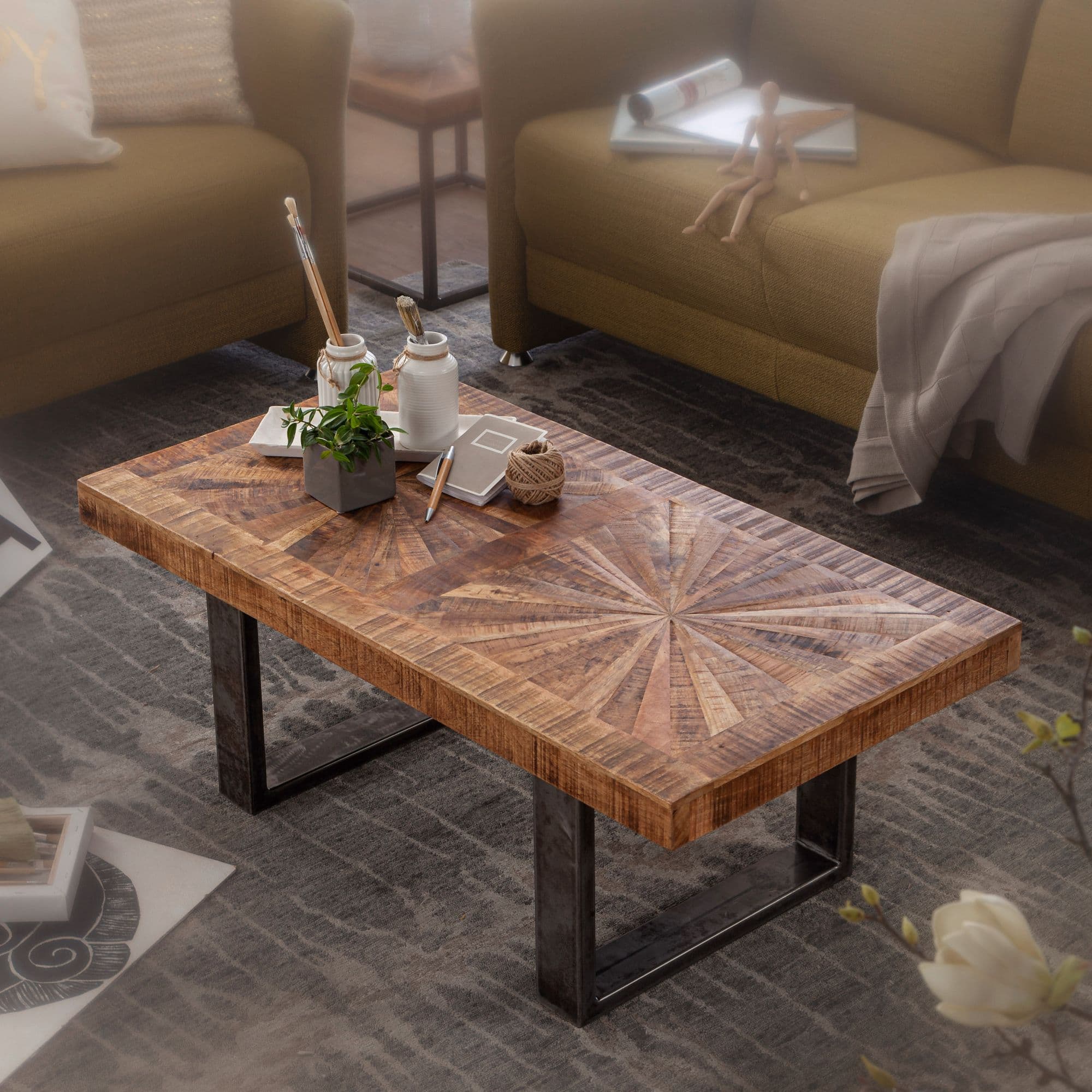 FineBuy Couchtisch Mango Massivholz 105x55 cm rechteckig · Wohnzimmertisch mit Sternmuster Tischplatte · Massivholztisch mit Metall Kufengestell im Industrial Design